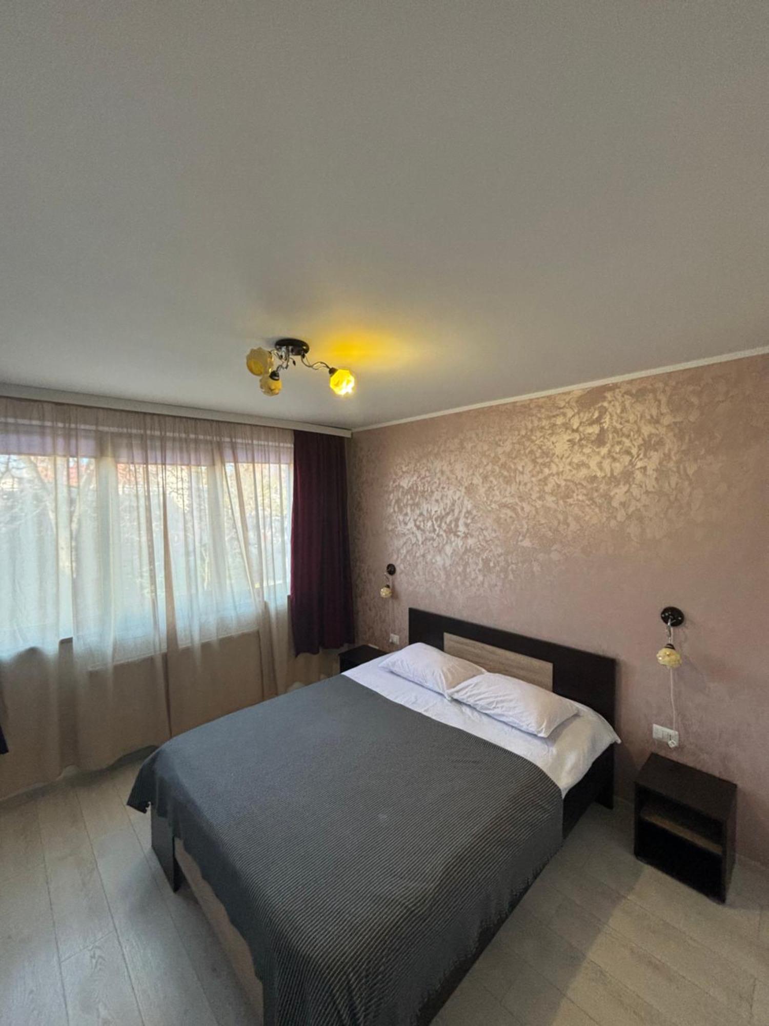 KM 0 Residence Piatra Neamţ Exterior foto